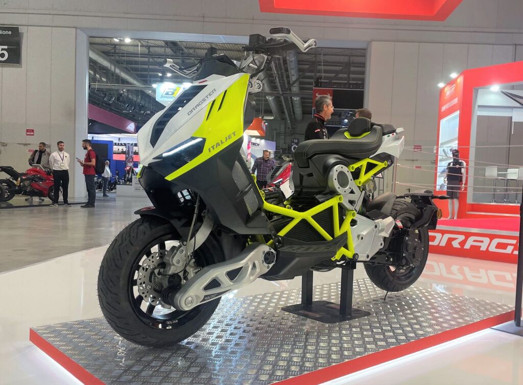 Italjet Dragster #e01 : Ce scooter électrique 125 suralimenté sera lancé en 2023