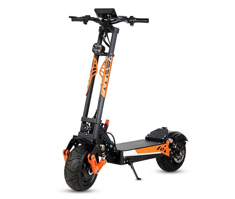 Cette trottinette est légère, avec des roues de 8 pouces et des‌ pneus pleins.⁤ Elle offre un confort grâce à ses suspensions avant et‍ arrière,⁢ et peut atteindre une ​autonomie de 15 km en conditions réelles