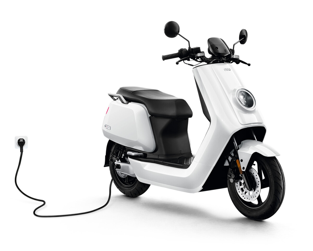 Comparaison de Ninebot Kickscooter ES1 vs ES2