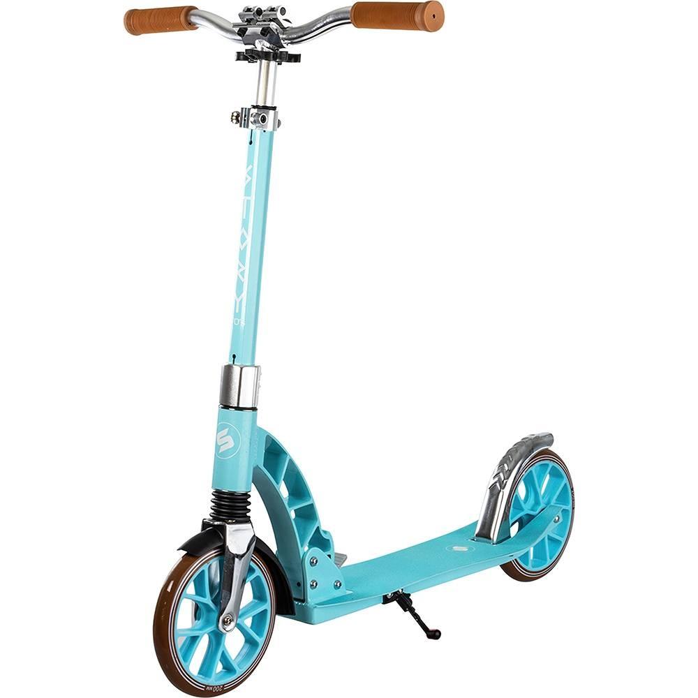 El diseño de la trottinette es muy atractivo, con una‍ columna ajustable y un sistema ⁣de iluminación que ofrece ⁢una visibilidad excelente. Además, la posición de conducción es bastante cómoda, lo que permite disfrutar ⁤de un paseo sin ⁣cansarse
